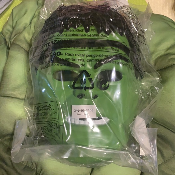 Avengers End Game Hulk Muscle Chest Child Halloween Costume With Bonus Gauntlet - Picture 2 of 5